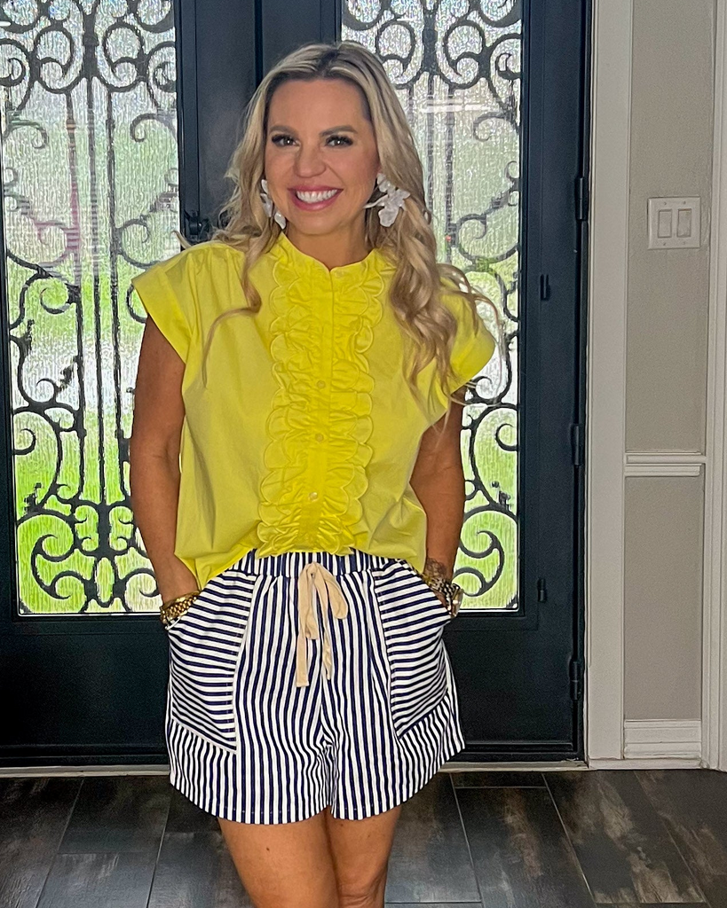 Addison Ruffle Lemon Top – Moxie District 31